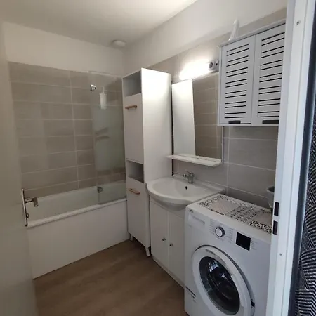 Appt 4p - Manoirs 1 A La Chez Claudette & Marc Apartment